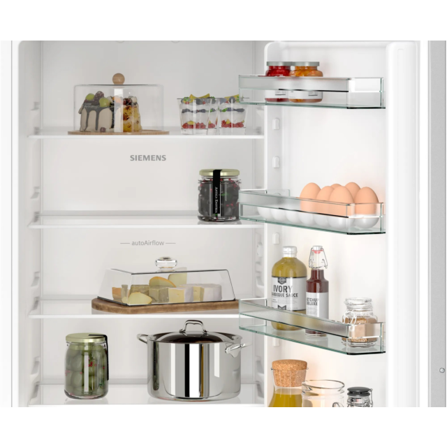 Siemens KI96NNSE0 54.1cm 70/30 Integrated Frost Free Fridge Freezer